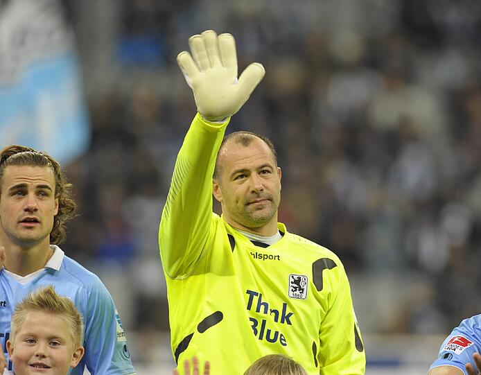 Sagte Servus bei den Löwen: Kult-Keeper Gabor Kiraly.