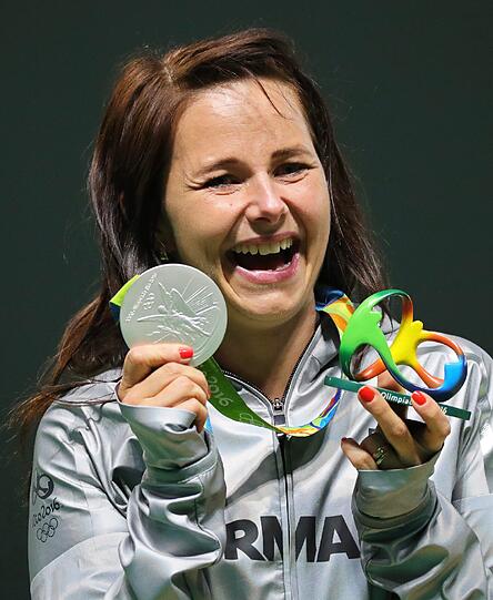 Eine weitere Medaille für die Sportschützen holte Monika Karsch.