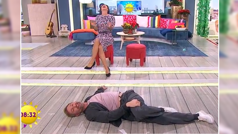 Die Moderatoren Marlene Lufen und Daniel Boschmann brechen in Gelächter aus.