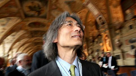 Der Bayerische Verdienstorden verschönert dem aus Kalifornien stammenden Kent Nagano den Abschied von München.