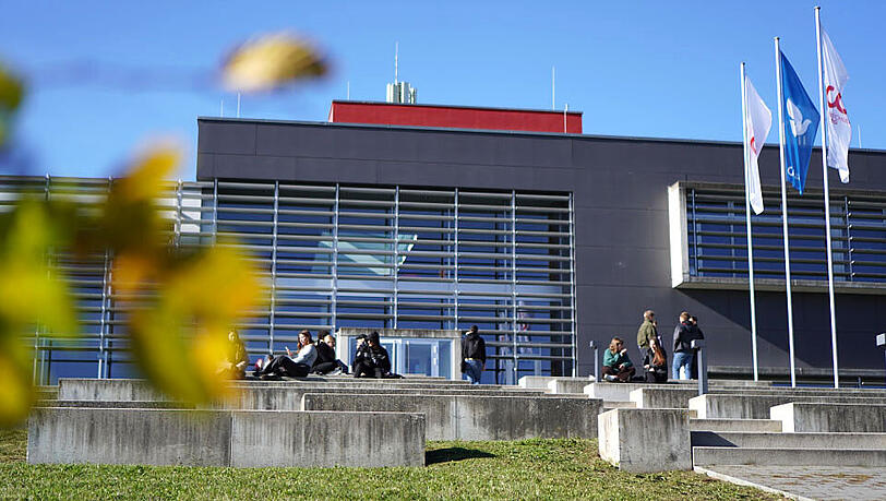 Die transferstarke Hochschule Coburg ist gut mit der regionalen Industrie vernetzt und liegt in einer preisgünstigen Genuss-, Natur- und Kulturregion.