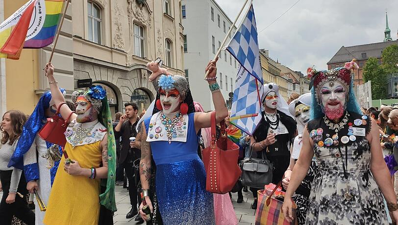 Immer dabei: Die Schwestern der Perpetuellen Indulgenz. Immer dabei: Die Schwestern der Perpetuellen Indulgenz.