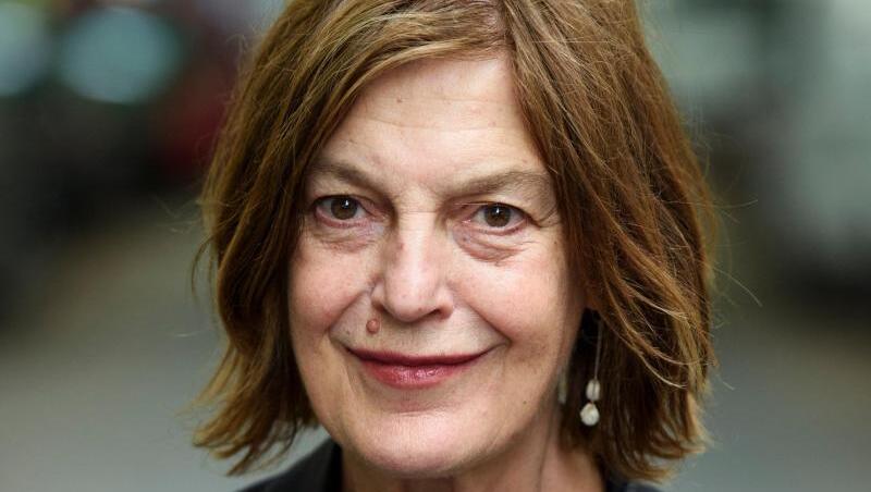 Angela Winkler wird für ihre Leistung am Theater geehrt. Angela Winkler wird für ihre Leistung am Theater geehrt.