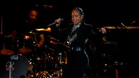 Die amerikanische Sängerin Alicia Keys in der Münchner Olympiahalle.