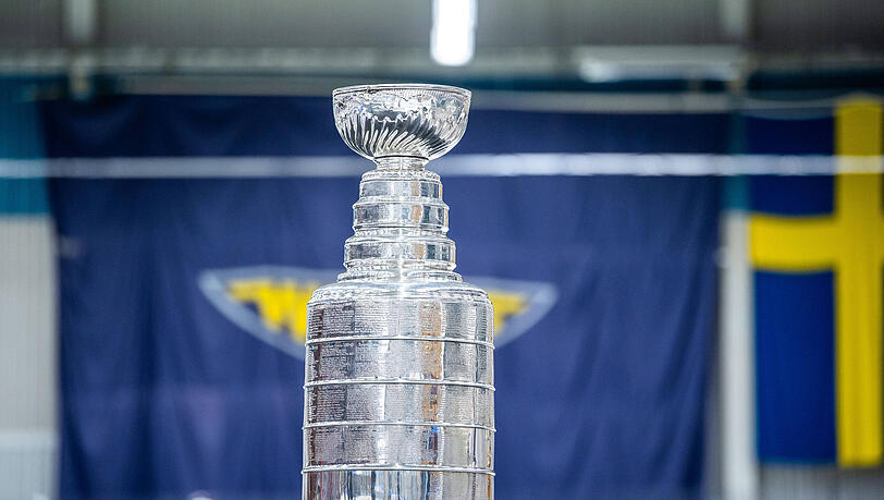 Der Stanley Cup gilt als die wichtigste Eishockeytrophäe der Welt. Der Stanley Cup gilt als die wichtigste Eishockeytrophäe der Welt.