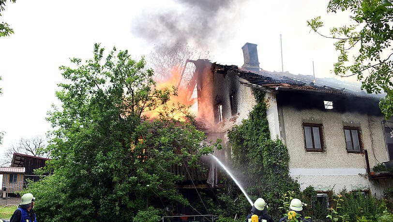 Ein 14-jähriger Junge hat am Freitag ein altes Wohnhaus in Brand gesetzt.