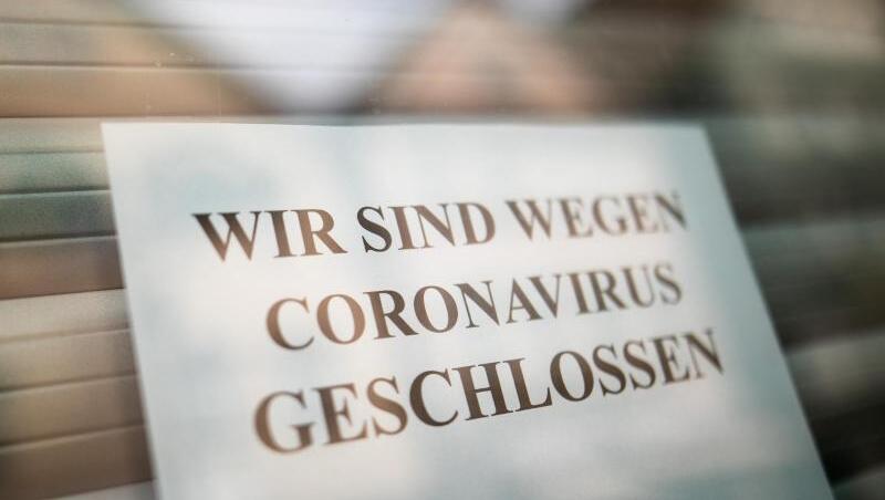 Trotz corona-bedingter Ladenschließung muss eine Münchner Boutique-Besitzerin über 2.000 Euro Miete nachzahlen. (Symbolbild)