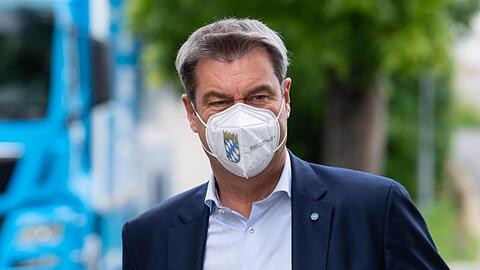 CSU-Chef Markus Söder setzt sich für Steuersenkungen bei Unternehmen und die Abschaffung des Soli ein.