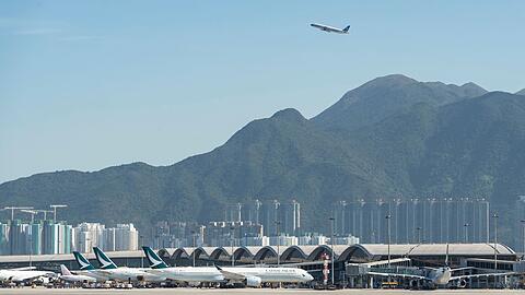 Der Flughafen in Hongkong ist ein wichtiges internationales Drehkreuz. (Archivbild)