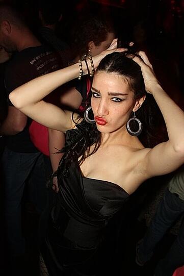 Heiße Häschen hüpften durchs Pacha beim Blub Club am Samstag.