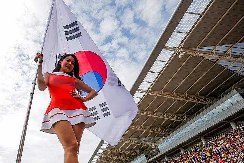 Ein "Formel 1"-Grid-Girl beim Großen Preis von Südkorea