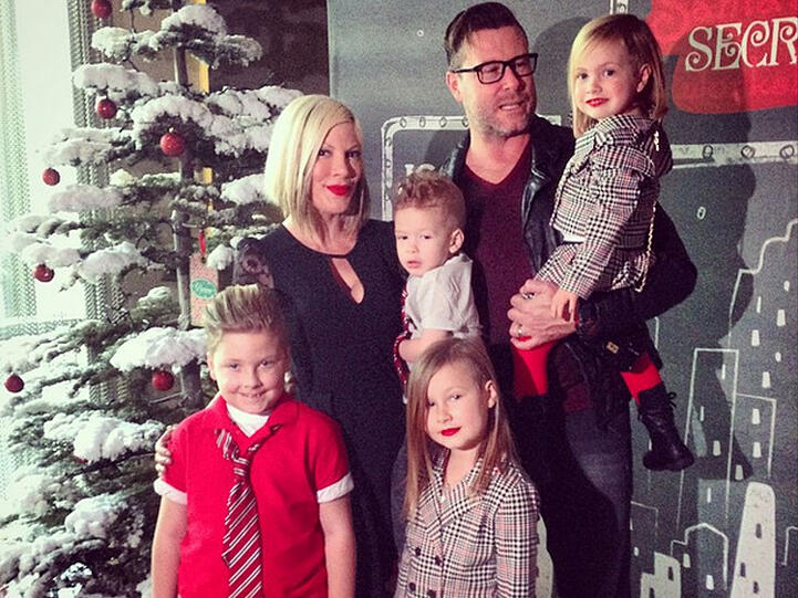 Im Familienurlaub: Aaron, Tori, Liam, Stella, Dean und Hattie (v.l.)