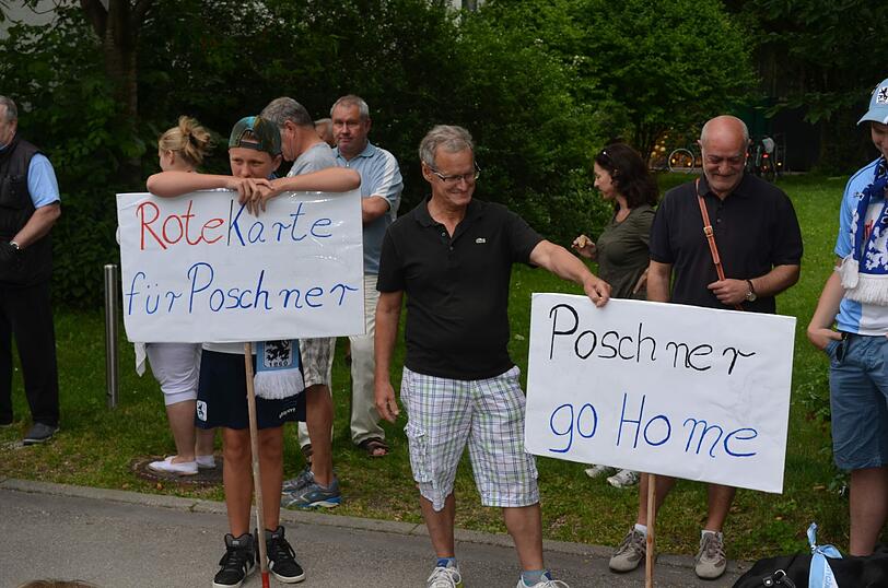 Gutes Wetter, gereizte Stimmung: Die Bilder vom Protestmarsch gegen Gerhard Poschner an der Grünwalder Straße.