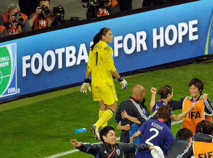 Schöne Hope Solo: So trauert die Amerikanerin nach dem verlorenem Finale gegen Japan