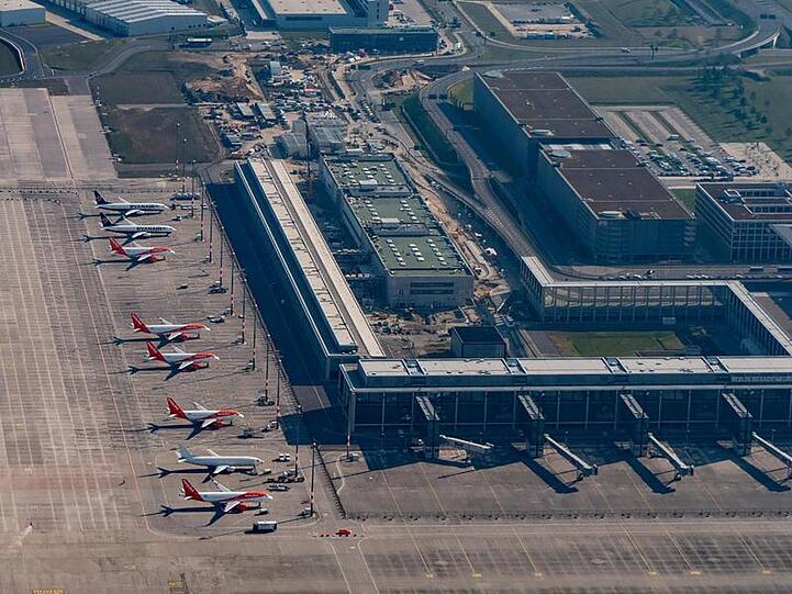 Blick auf den künftigen Hauptstadtflughafen BER.