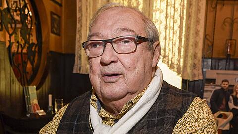 Jaecki Schwarz spielt seit über 30 Jahren in "Ein starkes Team" mit. Jetzt hat der Schauspieler ganz offen über den Tod gesprochen.