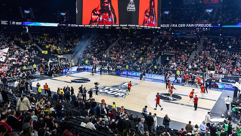 Der SAP Garden im Basketball-Modus – ein Ambiente, das auch einer NBA Europe gut zu Gesicht stehen würde. Der SAP Garden im Basketball-Modus – ein Ambiente, das auch einer NBA Europe gut zu Gesicht stehen würde.