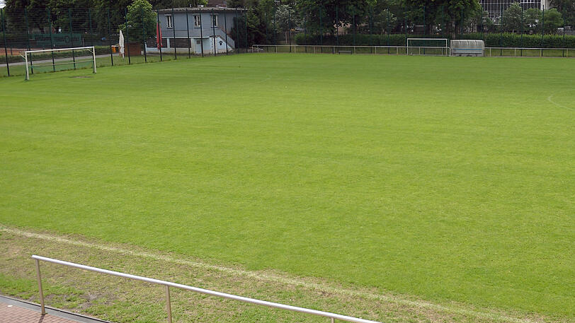 Beim Amateurspiel in München ist es zu dem Gewaltausbruch gekommen. Der Gäste-Keeper musste in eine Klinik eingeliefert werden. (Symbolbild)