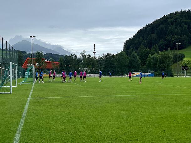 Am letzten Tag des Löwen-Trainingslagers stand unter anderem ein Elf-gegen-Elf an. Am letzten Tag des Löwen-Trainingslagers stand unter anderem ein Elf-gegen-Elf an.