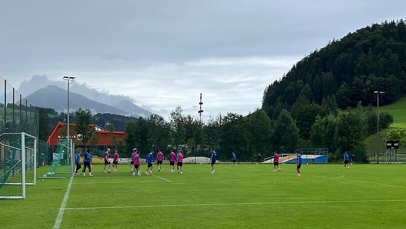 Am letzten Tag des Löwen-Trainingslagers stand unter anderem ein Elf-gegen-Elf an. Am letzten Tag des Löwen-Trainingslagers stand unter anderem ein Elf-gegen-Elf an.
