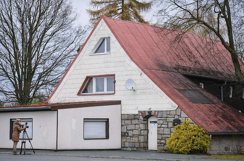 Der frühere Gasthof im oberfränkischen Oberprex gilt als Treffpunkt für Rechtsextreme. Inzwischen befindet sich dort auch ein Online-Shop.