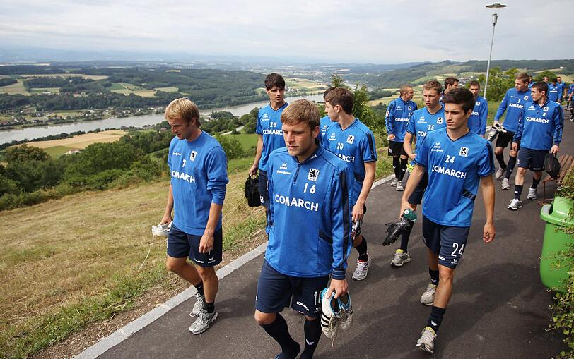 Tag drei im Trainingslager der Löwen in Maria Taferl. Er begann mit einem Spaziergang auf einer Anhöhe hoch ober der Donau - die Bilder.