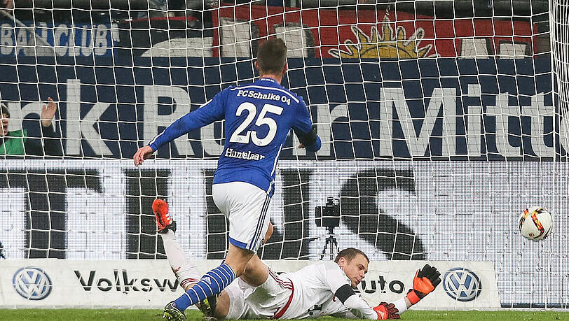 Welttorhüter Manuel Neuer patzte beim zwischenzeitlichen Ausgleich zum 1:1. Welttorhüter Manuel Neuer patzte beim zwischenzeitlichen Ausgleich zum 1:1.