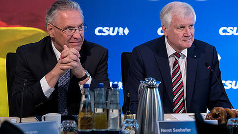 Es gab schon erfreulichere Termine für die beiden: Joachim Herrmann (l.) und Horst Seehofer.
