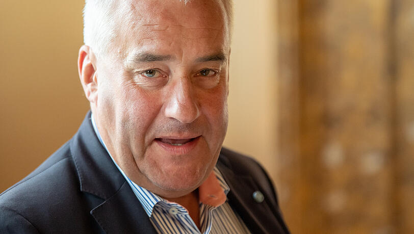 "Wir können mit der Yad Vashem Bildungsstätte mit einem zusätzlichen Impuls das Gedenken an die Shoah und ihre Opfer behandeln", betont Ludwig Spaenle, Antisemitismusbeauftragter der Staatsregierung. "Wir können mit der Yad Vashem Bildungsstätte mit einem zusätzlichen Impuls das Gedenken an die Shoah und ihre Opfer behandeln", betont Ludwig Spaenle, Antisemitismusbeauftragter der Staatsregierung.