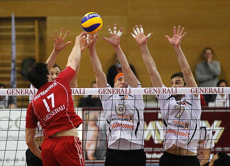 Packende Szenen im Endspiel zwischen Generali Haching und den Berliner Volleys.