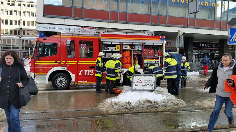Einsatz der Rettungskräfte am Münchner Hauptbahnhof.