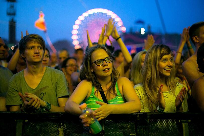 Publikum vor der Main Stage.