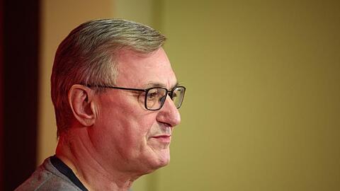 Bernd Riexinger, Parteivorsitzender Die Linke, spricht nach der Wahl des Landtags von Thüringen für einen neuen Ministerpräsidenten in der Parteizentrale zur Presse. Foto: Gregor Fischer/dpa/Archivbild