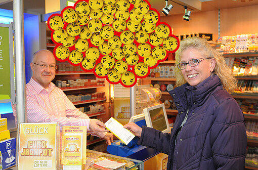5 aus 50 statt 6 aus 49 &ndash; beim neuen EuroJackpot gibt&rsquo;s eine Zahl weniger zu tippen. Die Quittung dient beim EuroJackpot als Gewinnnachweis.