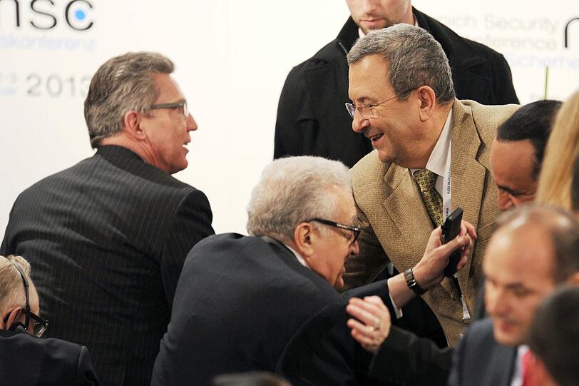Bundesverteidigungsminister Thomas de Maiziere (CDU) und sein israelischer Amtskollege Ehud Barak.