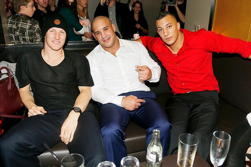 Bastian Schweinsteiger (l) und Farid Bang (r).