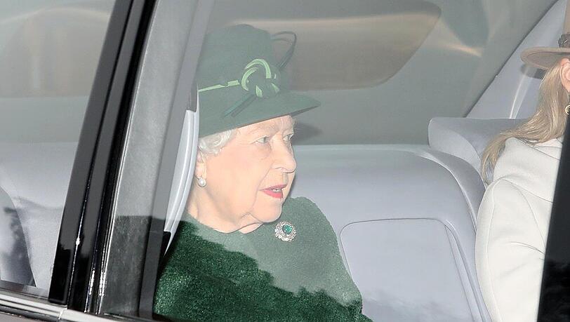 Queen Elizabeth II. am Sonntag auf dem Weg zur Kirche Queen Elizabeth II. am Sonntag auf dem Weg zur Kirche