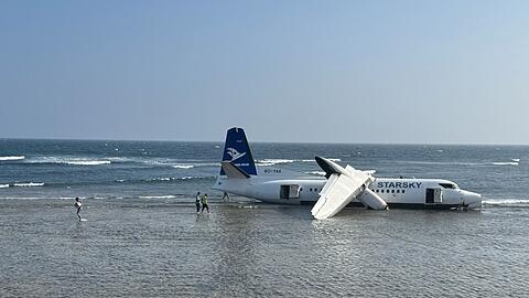 Von der Runway in den Ozean - so endete ein Inlandsflug in der somalischen Hauptstadt Mogadischu.