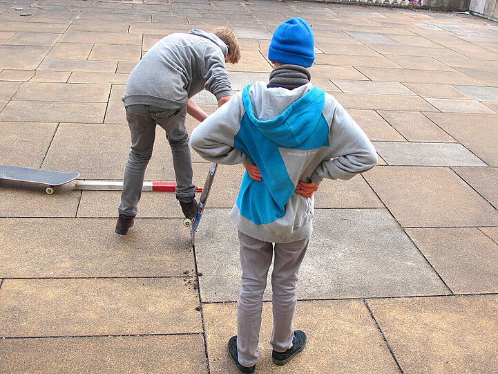 Lehel: Auf die Rampe, fertig, los! Hier haben sich Skater eine "wilde" Anlage gebaut.