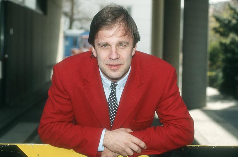 1993 startete Hubertus Meyer-Burckhardt seine TV-Karriere als Moderator von "Sowieso - Die Sonntagsshow". 1993 startete Hubertus Meyer-Burckhardt seine TV-Karriere als Moderator von "Sowieso - Die Sonntagsshow".