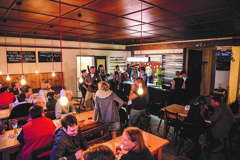Die fr&uuml;hrere Brauerei samt Wirtshaus hat sich in den letzten Jahren zu einem wichtigen Treffpunkt in Freising entwickelt.