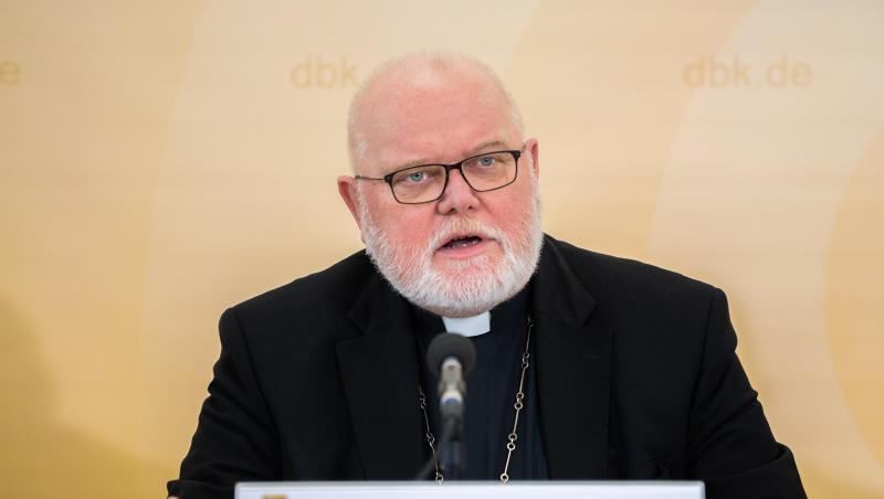 Kardinal Reinhard Marx, Vorsitzender der Deutschen Bischofskonferenz, spricht am Mikrofon. Foto: Mohssen Assanimoghaddam/Archiv Kardinal Reinhard Marx, Vorsitzender der Deutschen Bischofskonferenz, spricht am Mikrofon. Foto: Mohssen Assanimoghaddam/Archiv