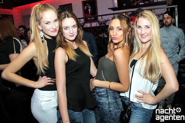 Die besten Party-Bilder vom Samstag. Hier im Crown's Club.
