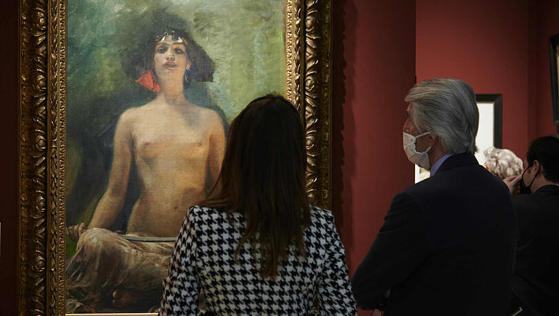 Die Präsentation in der Münchner Residenz ist dank weitläufigen hohen Räumen sogar noch eine Spur stimmiger als sonst.