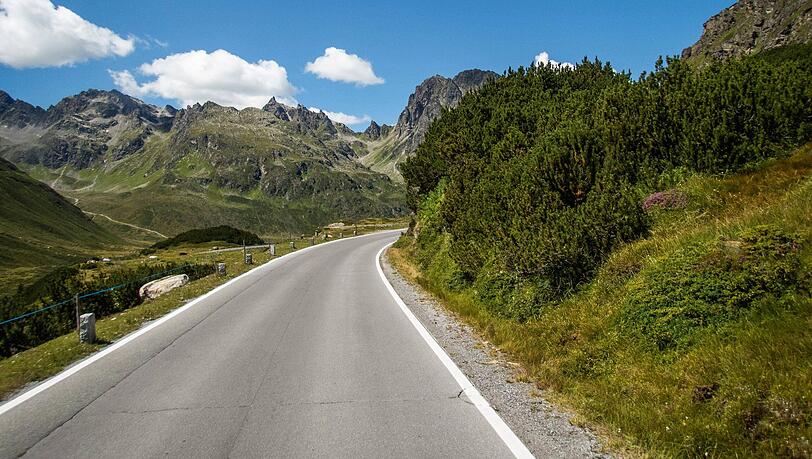 Die Silvretta-Hochalpenstra&szlig;e wird wegen Bauarbeiten bis Sommer 2030 gesperrt. (Archivbild)