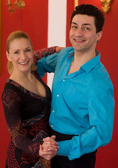 Schlagersängerin Stefanie Hertel trainiert unter Anleitung von Profitänzer Sergiy Plyuta in einer Münchner Tanzschule für ihren Auftritt bei der RTL-Show "Let's Dance".