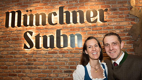 Gastronomen in der vierten Generation: Die Wirtsleute Alexander Egger und seine Frau Kathrin Wickenhäuser-Egger freuen sich auf die Neueröffnung der Münchner Stubn.