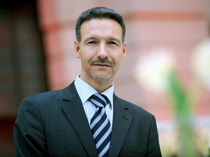 Der frühere Präsident des Deutschen Historischen Museums (DHM) in Berlin, Alexander Koch, ist in der vergangenen Woche nach kurzer, schwerer Krankheit gestorben.