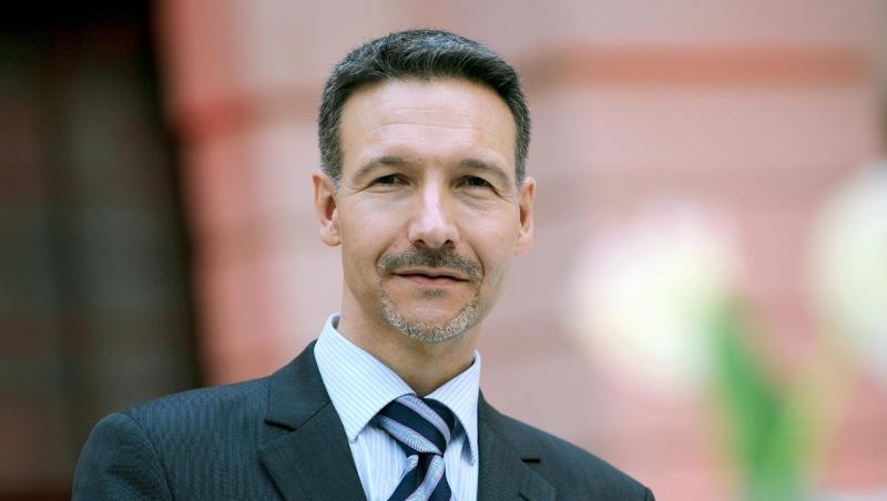 Der frühere Präsident des Deutschen Historischen Museums (DHM) in Berlin, Alexander Koch, ist in der vergangenen Woche nach kurzer, schwerer Krankheit gestorben. Der frühere Präsident des Deutschen Historischen Museums (DHM) in Berlin, Alexander Koch, ist in der vergangenen Woche nach kurzer, schwerer Krankheit gestorben.