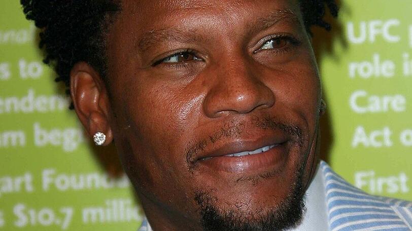 D.L. Hughley brach in Nashville auf der Bühne zusammen